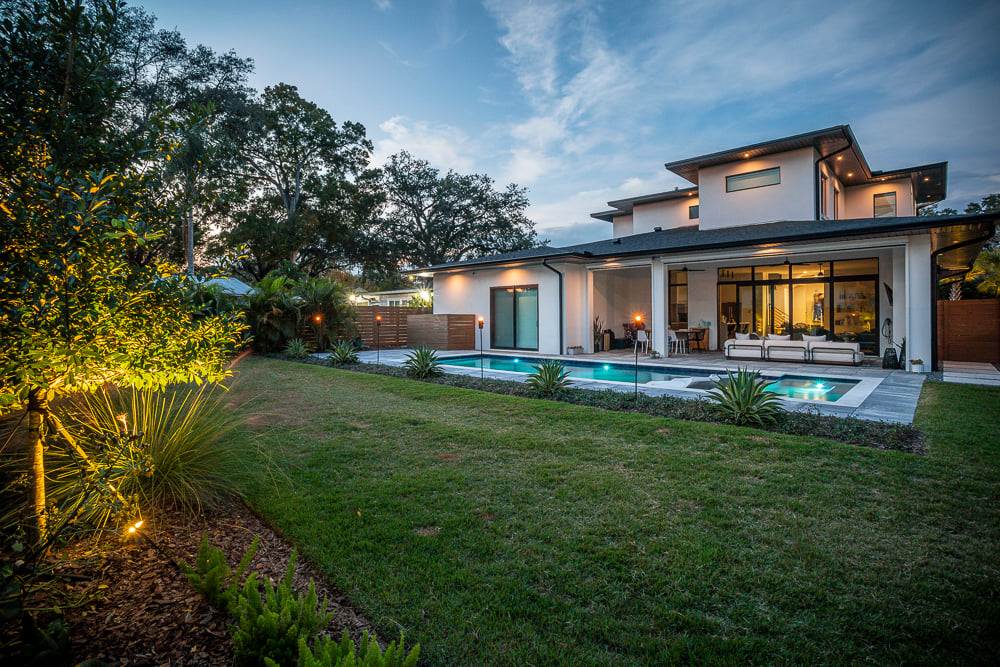 4 of the Best Landscape Lighting Companies in Orlando, FL